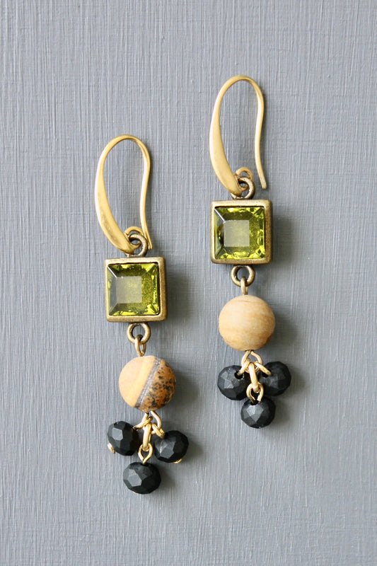 JLTE22 olivine glass and black cluster earrings