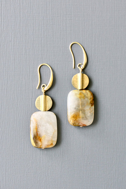 JLTE23 agate and brass earrings