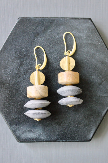 JLTE26 gray disc earrings