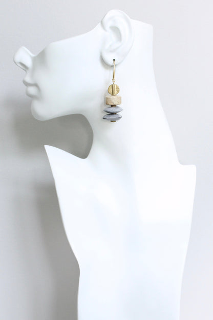 JLTE26 gray disc earrings