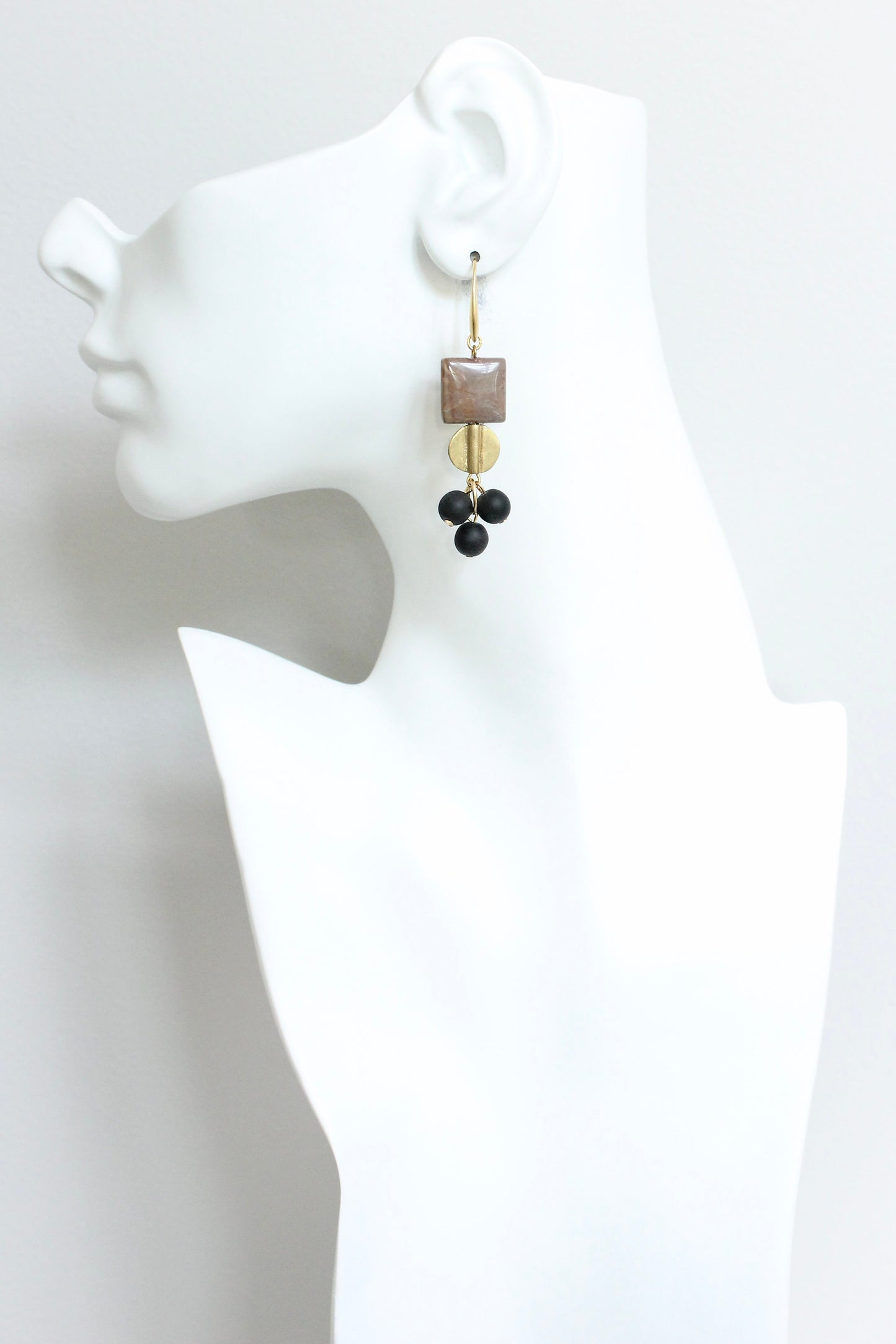 JLTE44 brown square cluster earrings