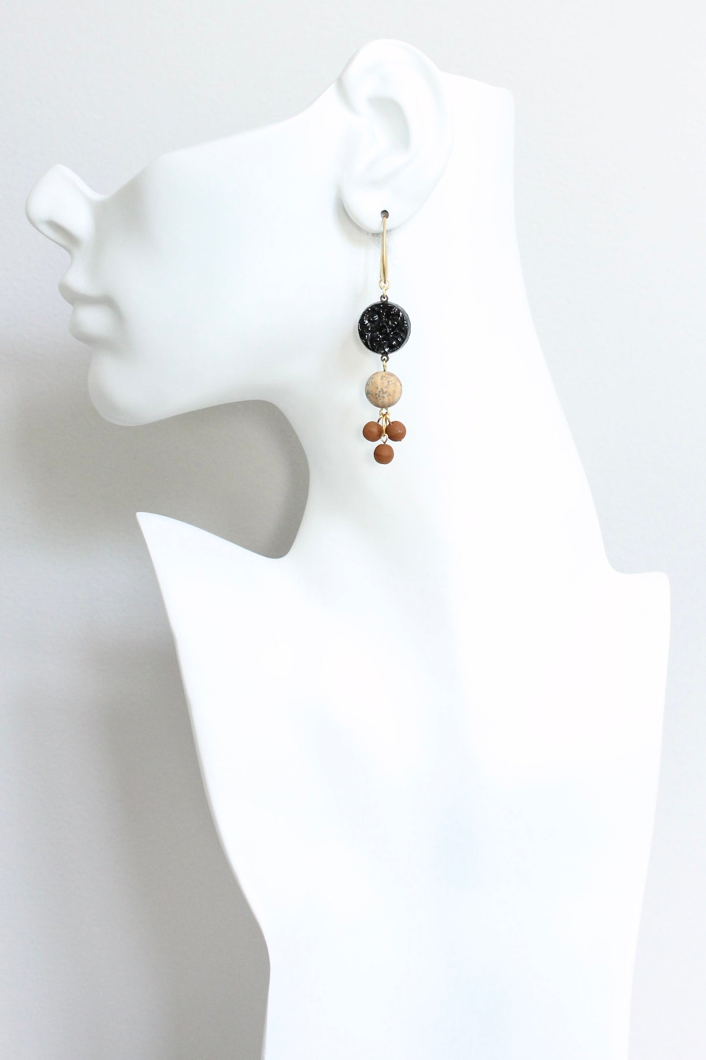 JLTE46 vintage black glass cluster earrings