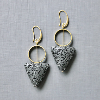 JLTE47 black lava triangle geometric earrings