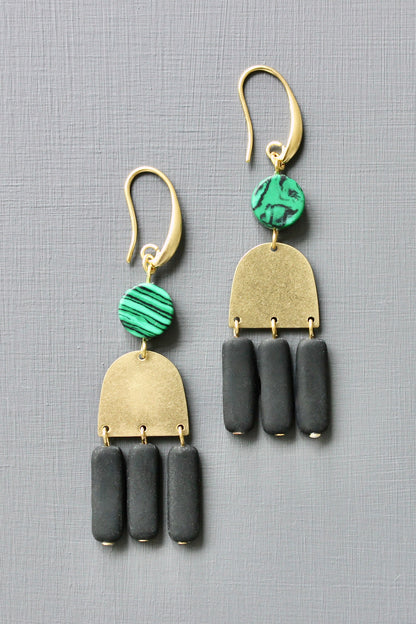 JLTE48 malachite and black glass earrings