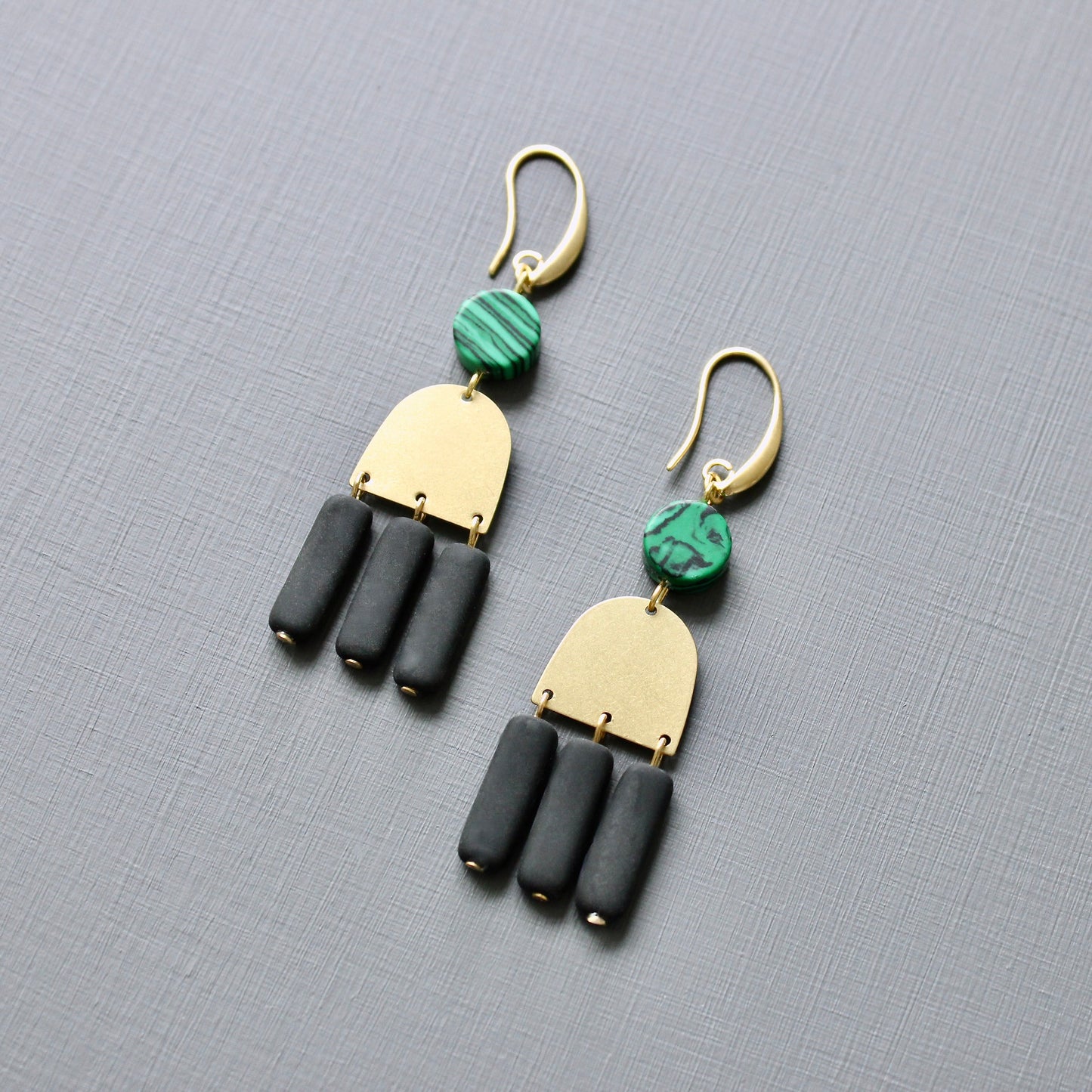 JLTE48 malachite and black glass earrings