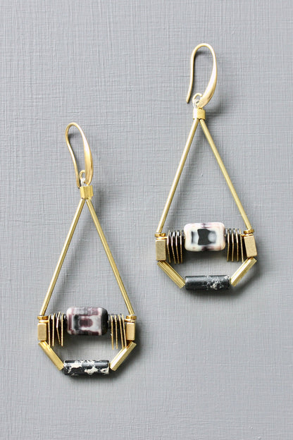 JLTE50 glass and brass geometric earrings