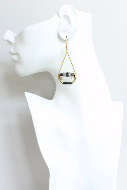 JLTE50 glass and brass geometric earrings