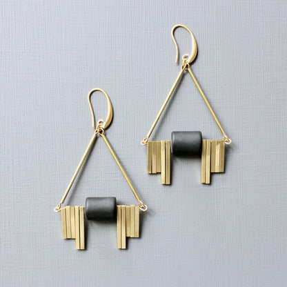 JLTE60 black and brass Artdeco earrings