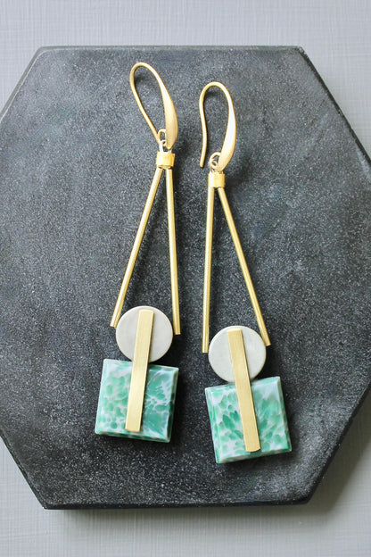 JLTE64 vintage glass geometric earrings