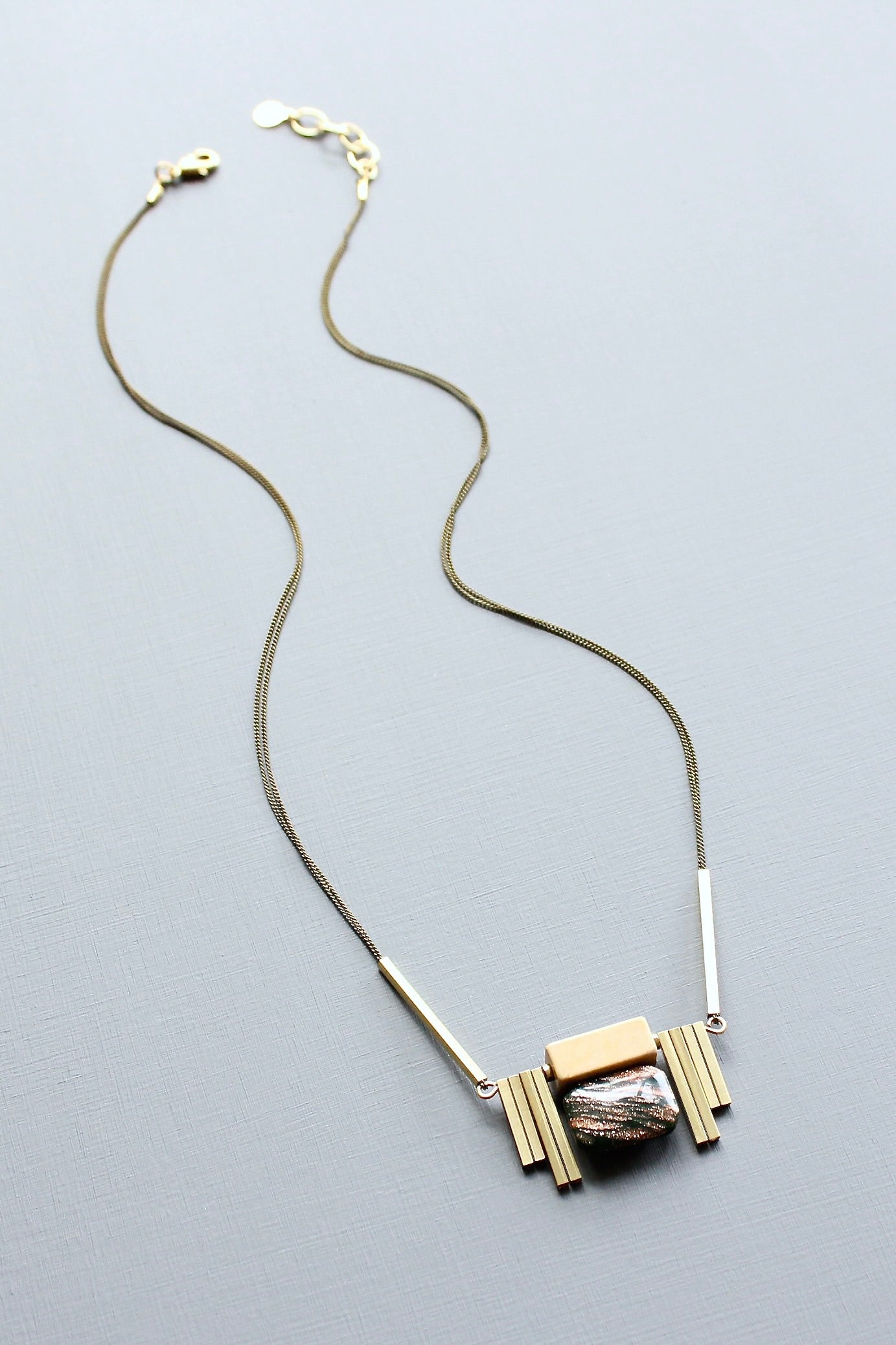 LEX121 Vintage hunter green ArtDeco pendant