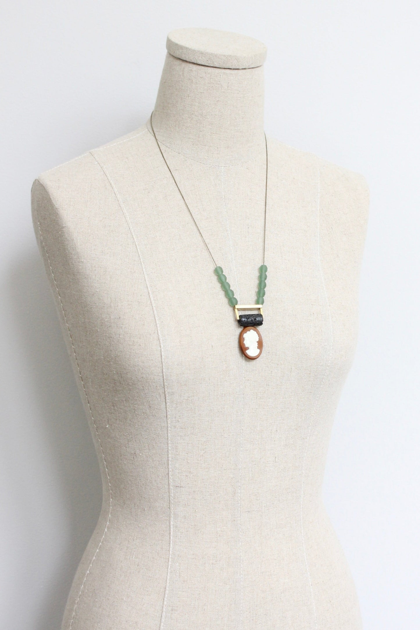 LEX123 Vintage glass cameo geometric necklace