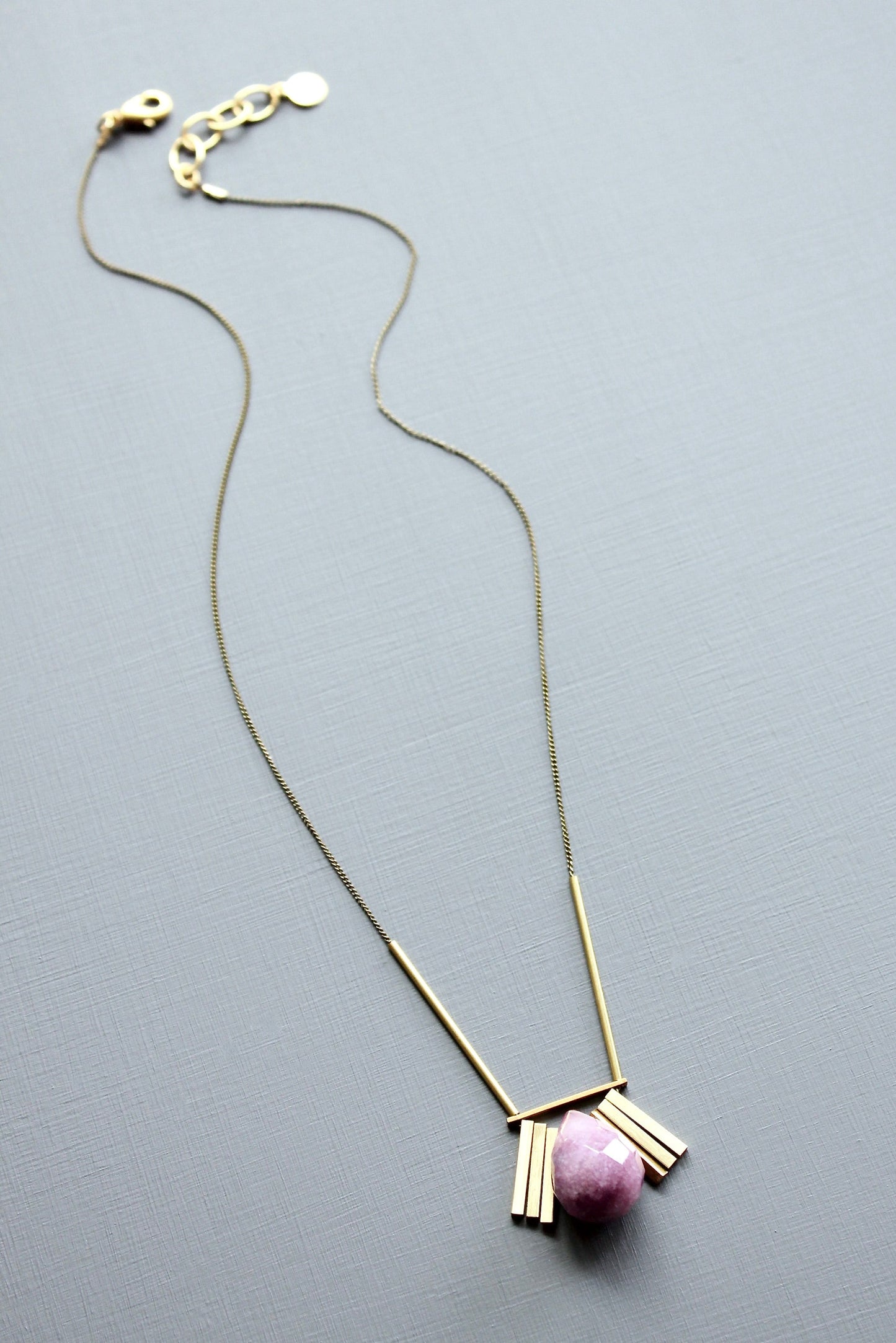 LEX218  Purple ArtDeco pendant necklace