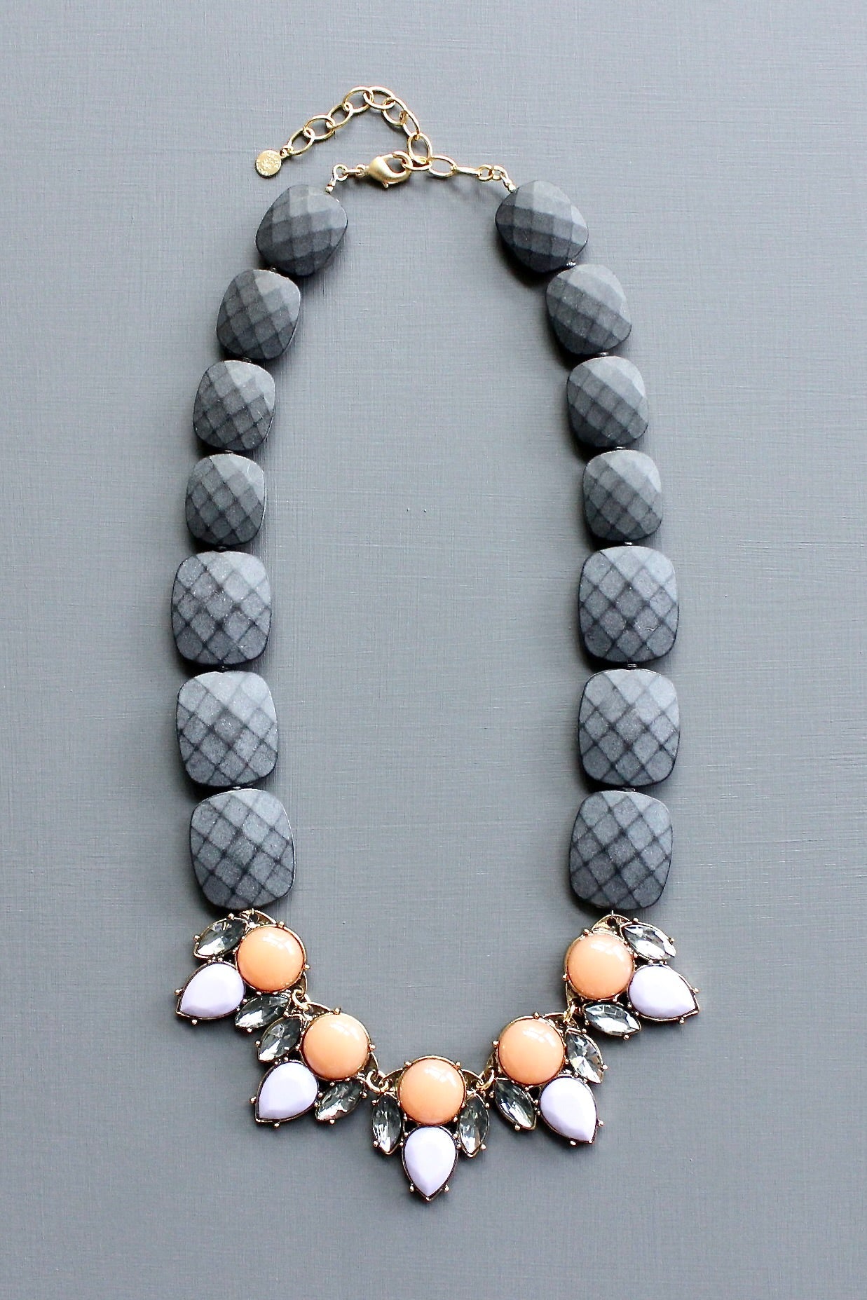 LEX220 Lavender and peach necklace