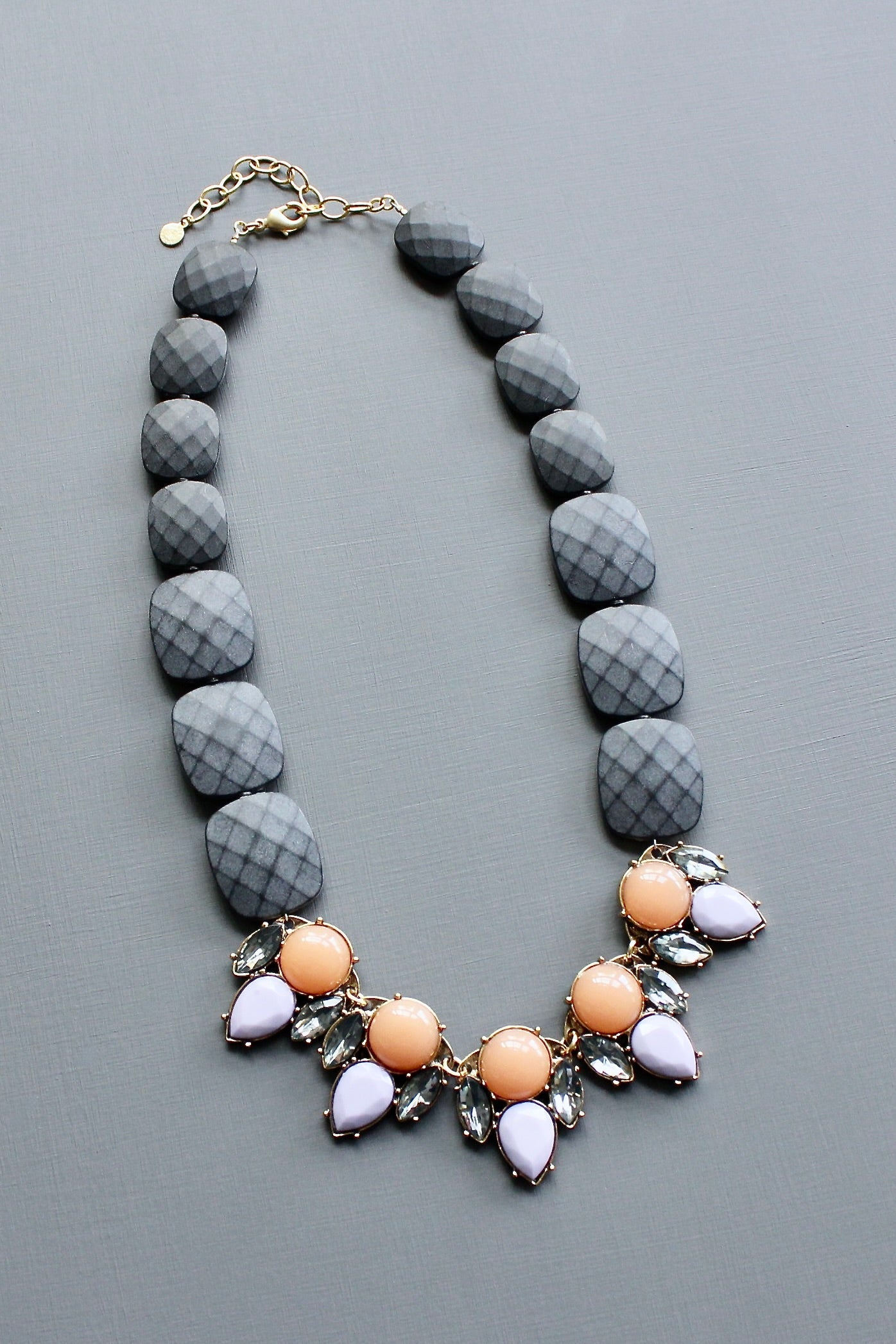 LEX220 Lavender and peach necklace