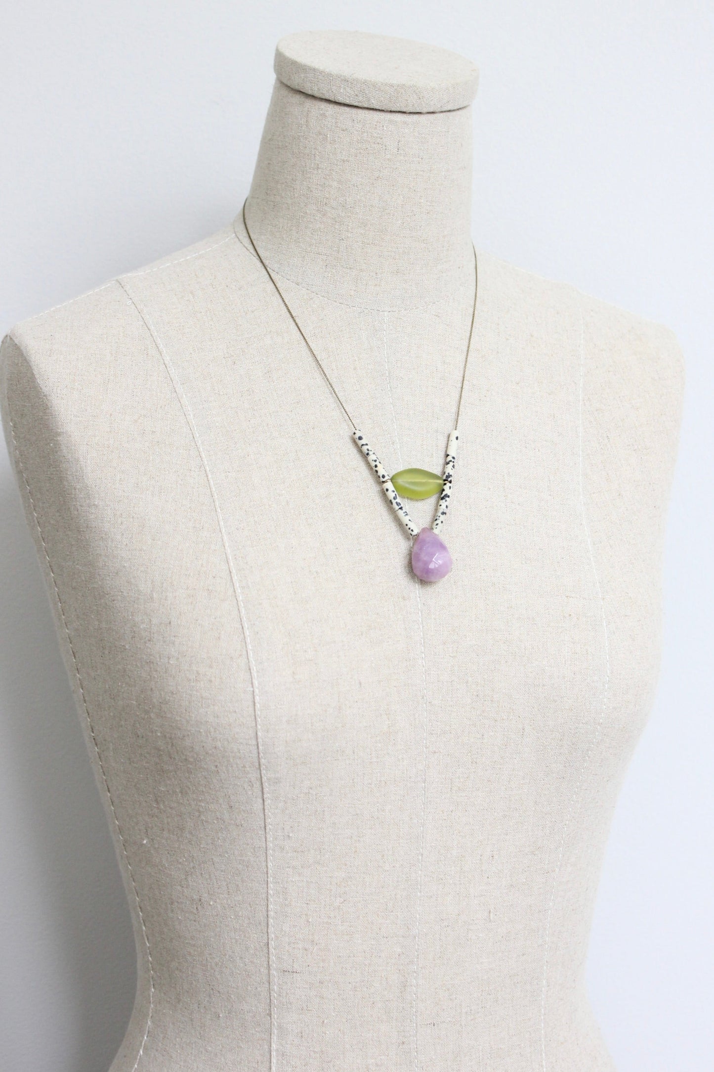 LEX319  Purple and Dalmatian jasper geometric necklace