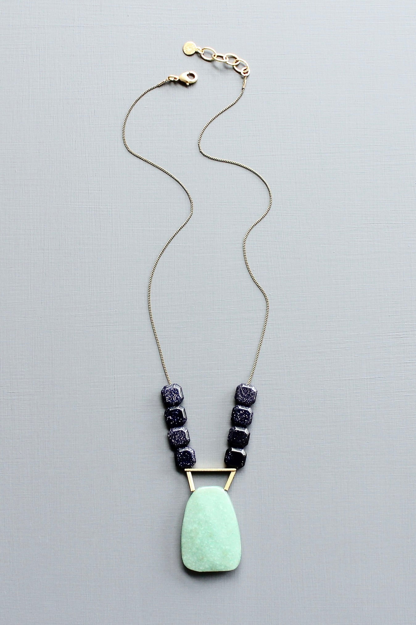 LEX519  Blue goldstone and jade pendant necklace