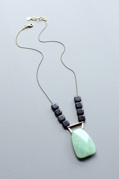 LEX519  Blue goldstone and jade pendant necklace