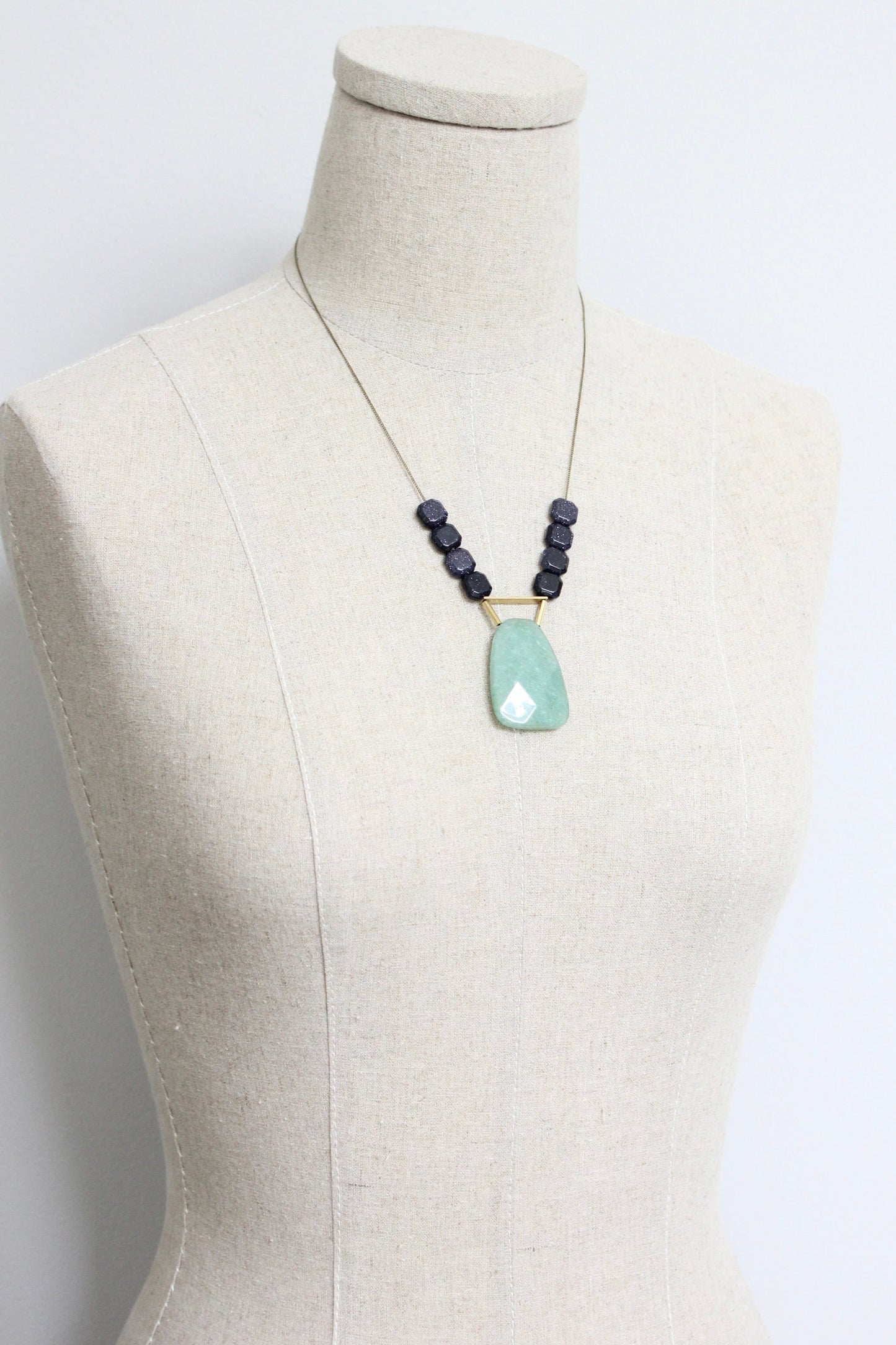 LEX519  Blue goldstone and jade pendant necklace