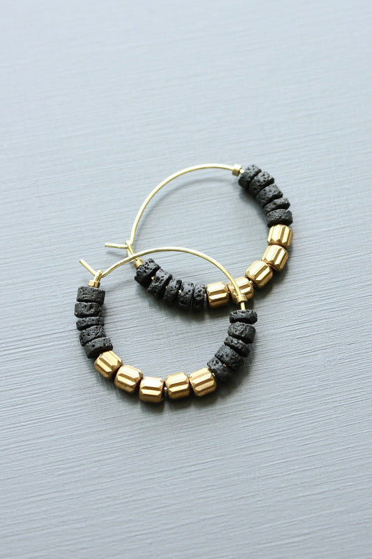 LEXE02 Black lava beads and brass hoop earrings