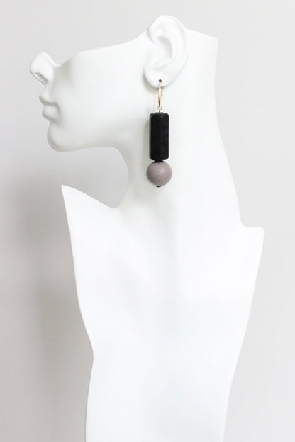 LEXE42 Black and chestnut earrings