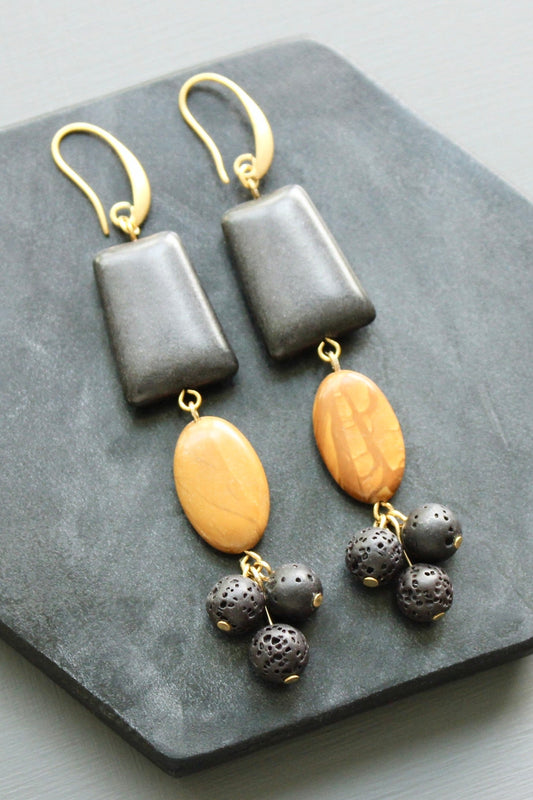 LEXE54 Jet and caramel geometric cluster earrings