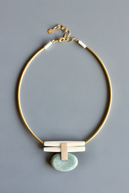 MLN114 Green jasper and brass Artdeco necklace