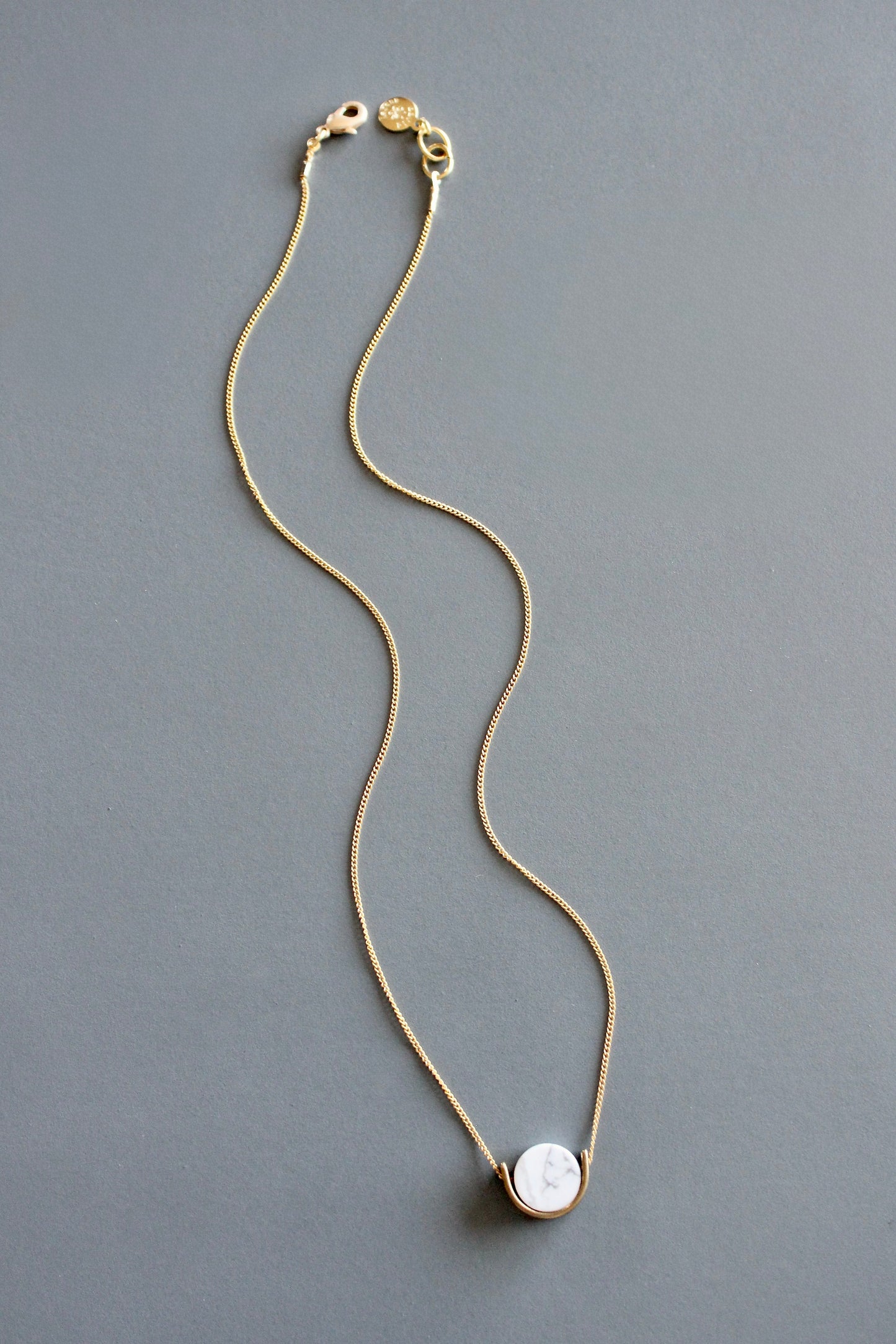 MLN116 Howlite mini geometric necklace