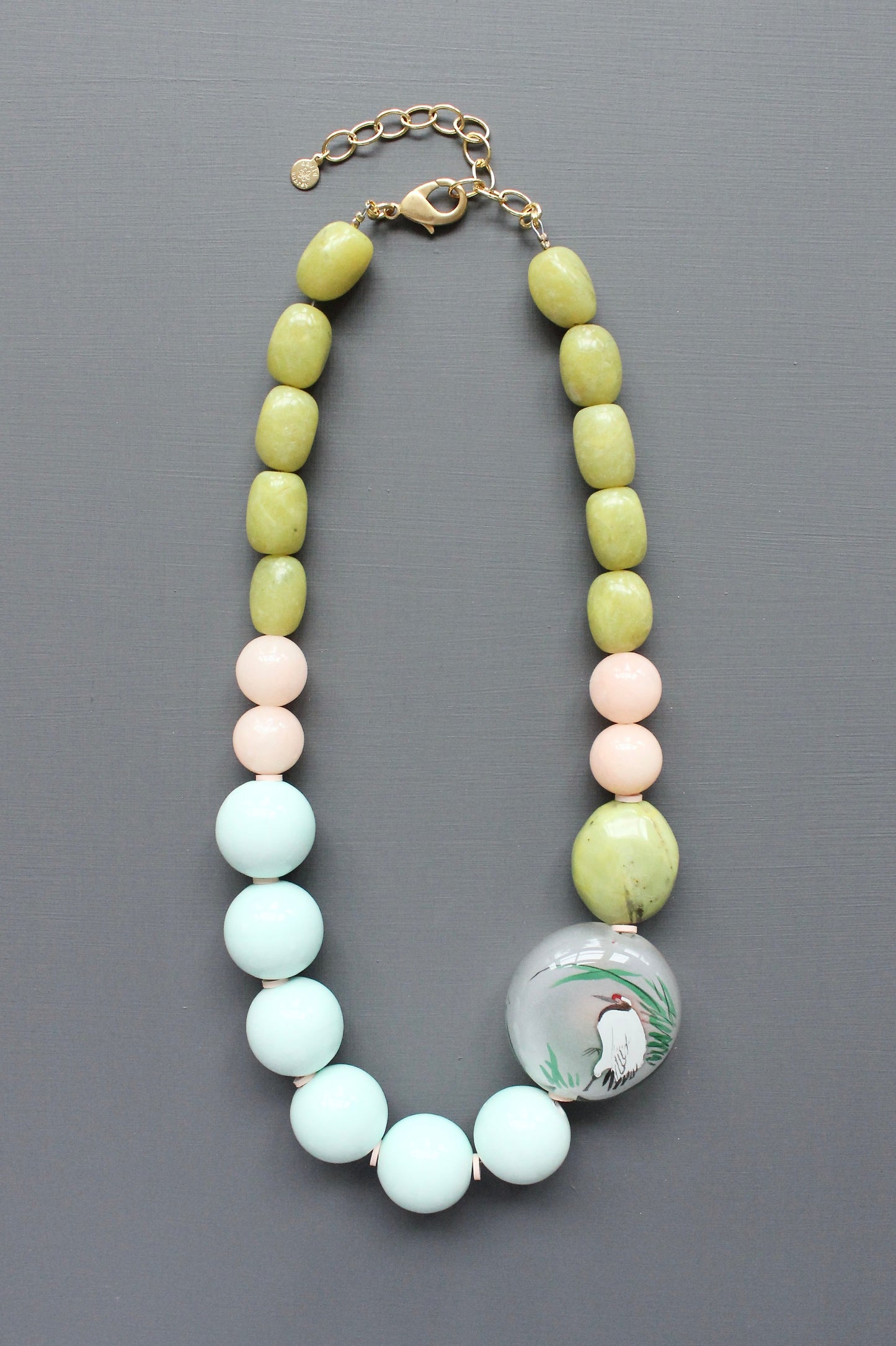 MLN118 Chunky necklace with Chinese reverse painted glass bead with red-crowned crane