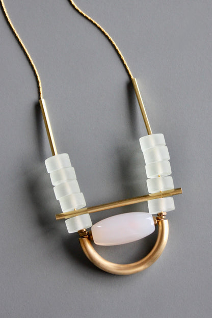 MLN121 Glass and agate geometric necklace