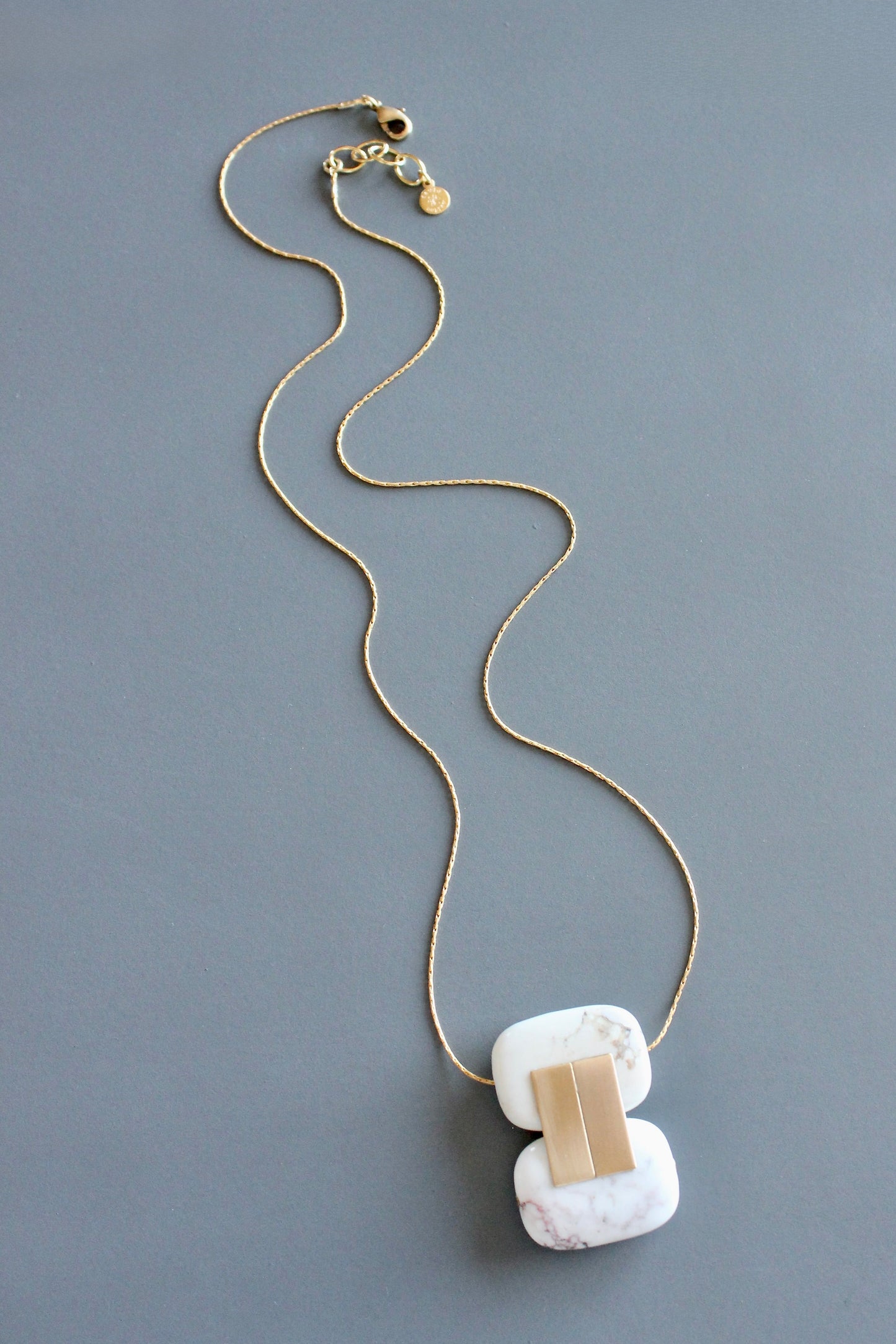 MLN124 White turquoise geometric pendant