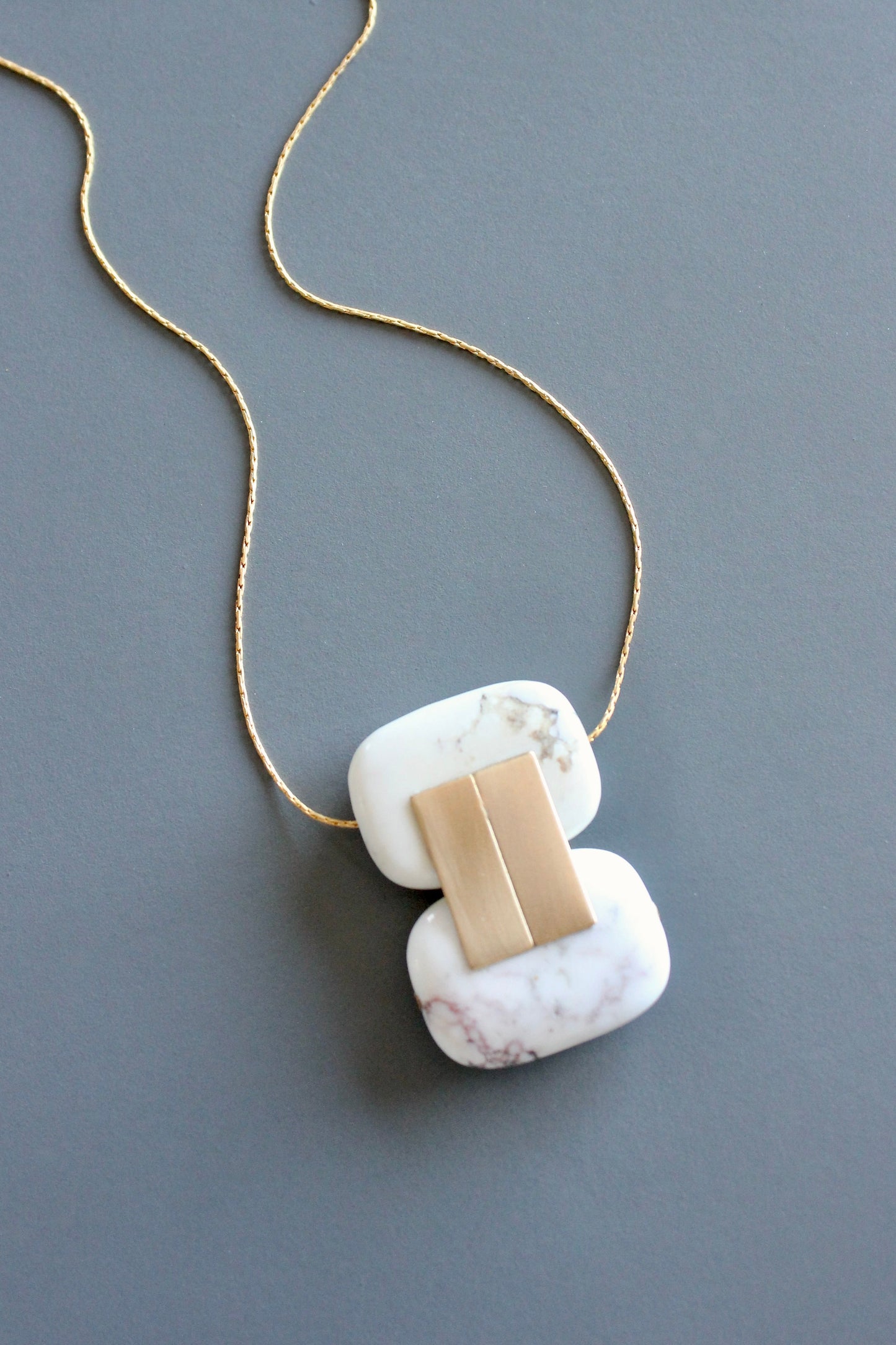 MLN124 White turquoise geometric pendant