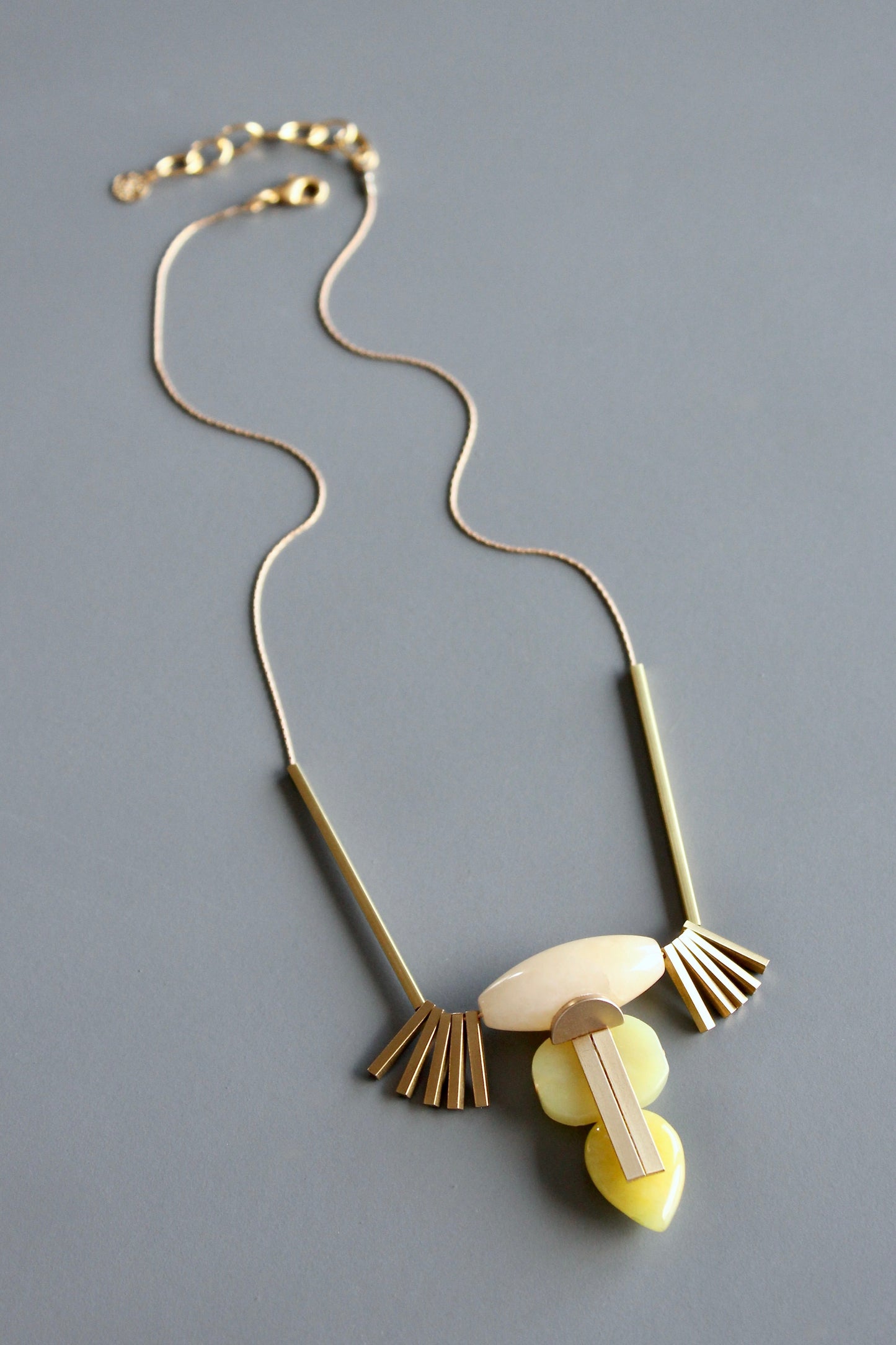 MLN218 Artdeco jade and brass necklace