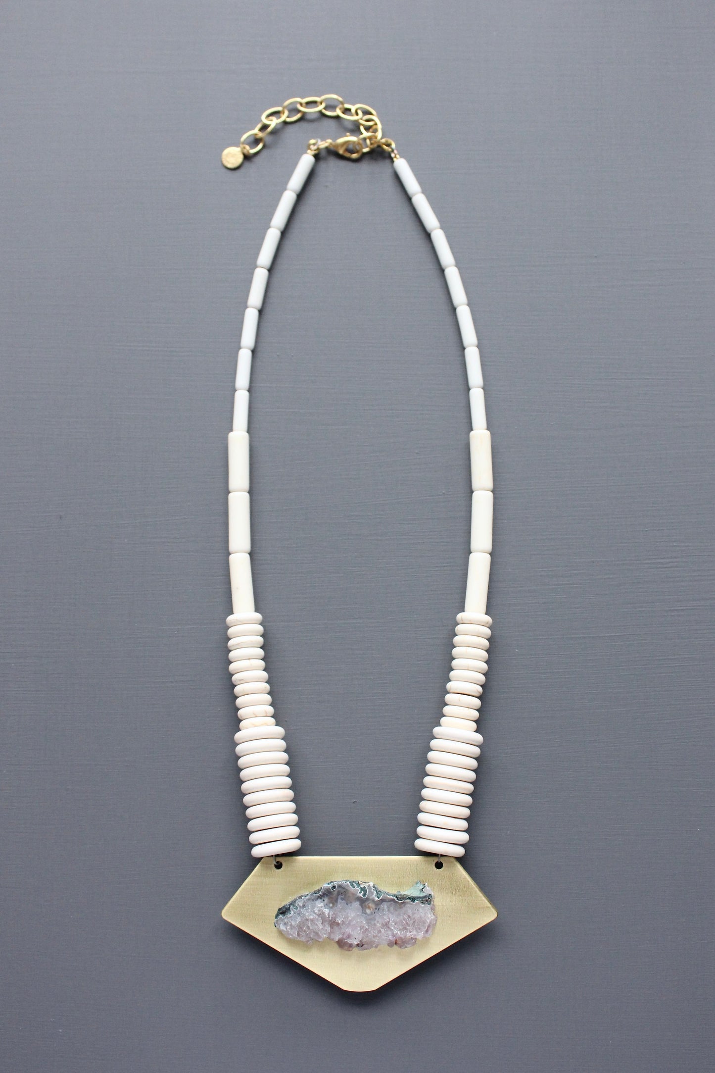 MLN219 Agate and brass Artdeco necklace