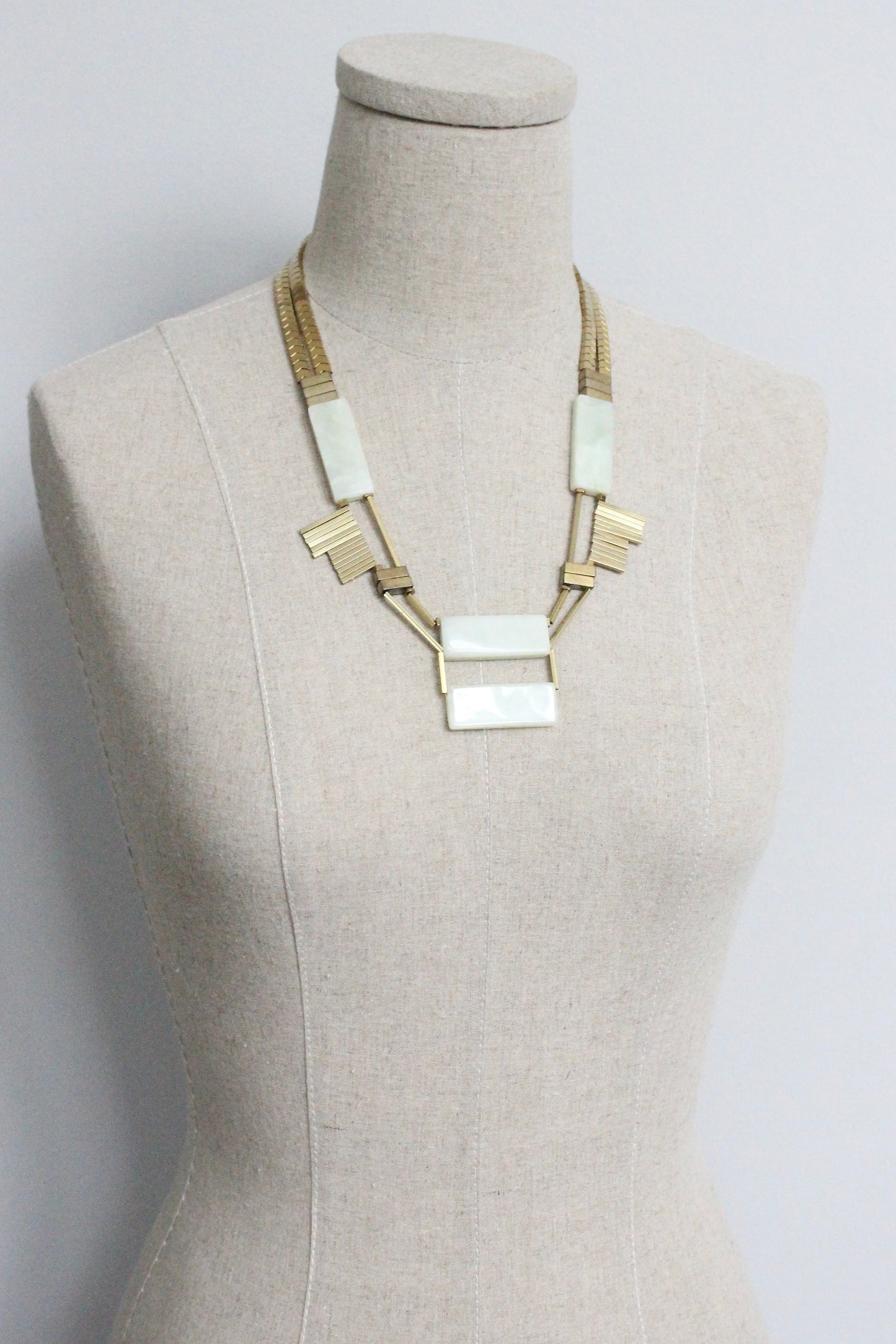 MLN221 New jade and brass Artdeco necklace