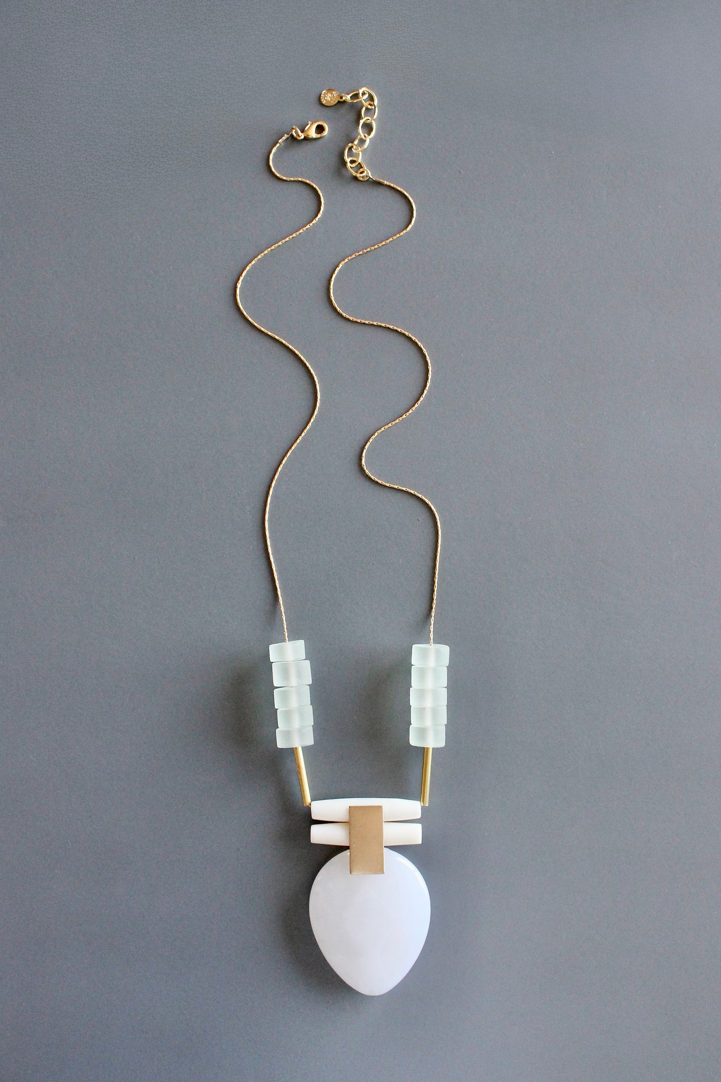 MLN224 Glass and white jade pendant necklace