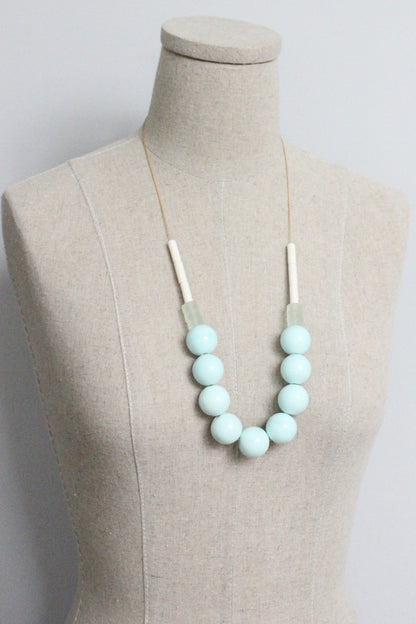 MLN228 Chunky ceramic and glass necklace