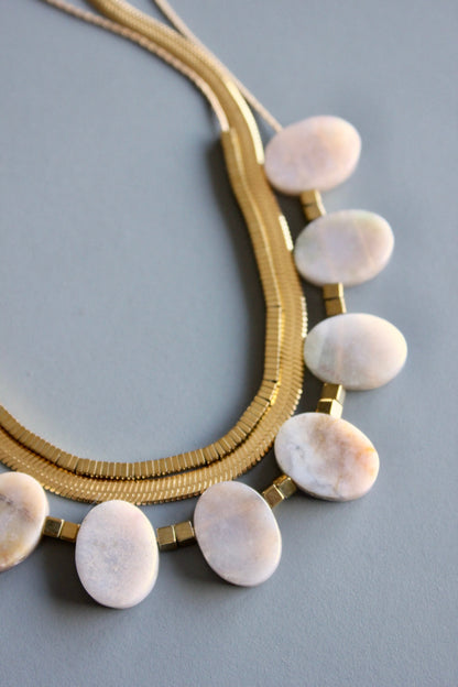 MLN416 Triple strand agate and snake chain necklace