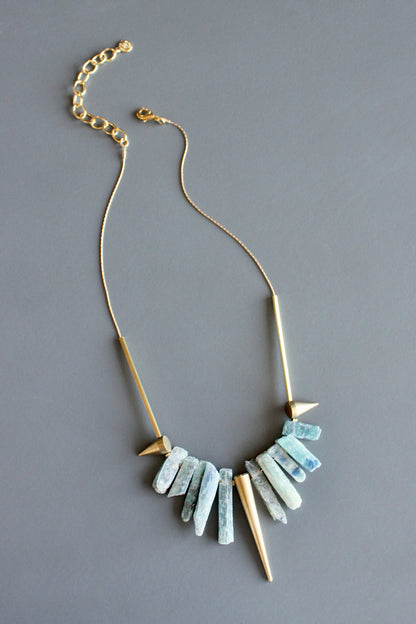 MLN916 Kyanite and brass geometric necklace
