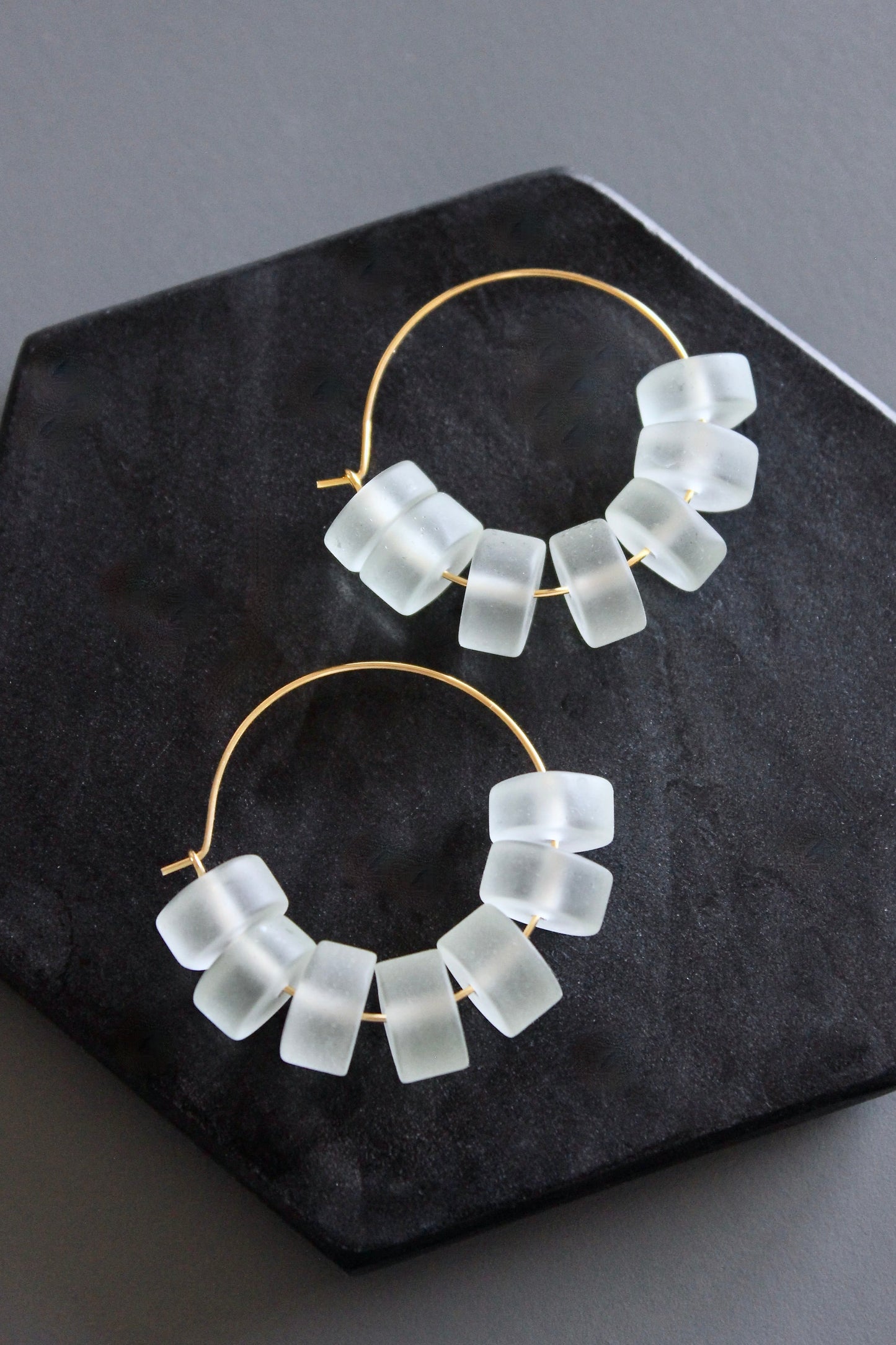 MLNE07 Matte glass hoop earrings