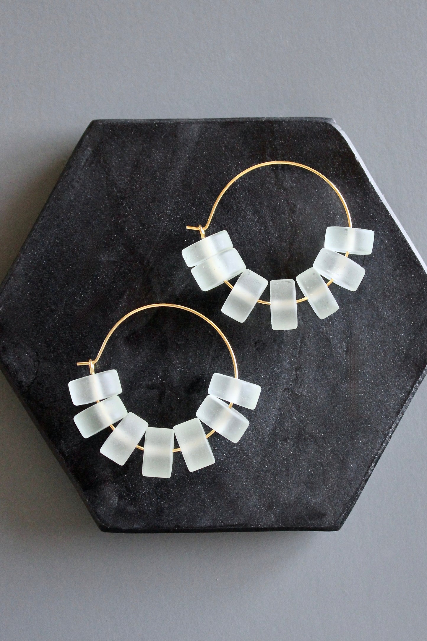 MLNE07 Matte glass hoop earrings