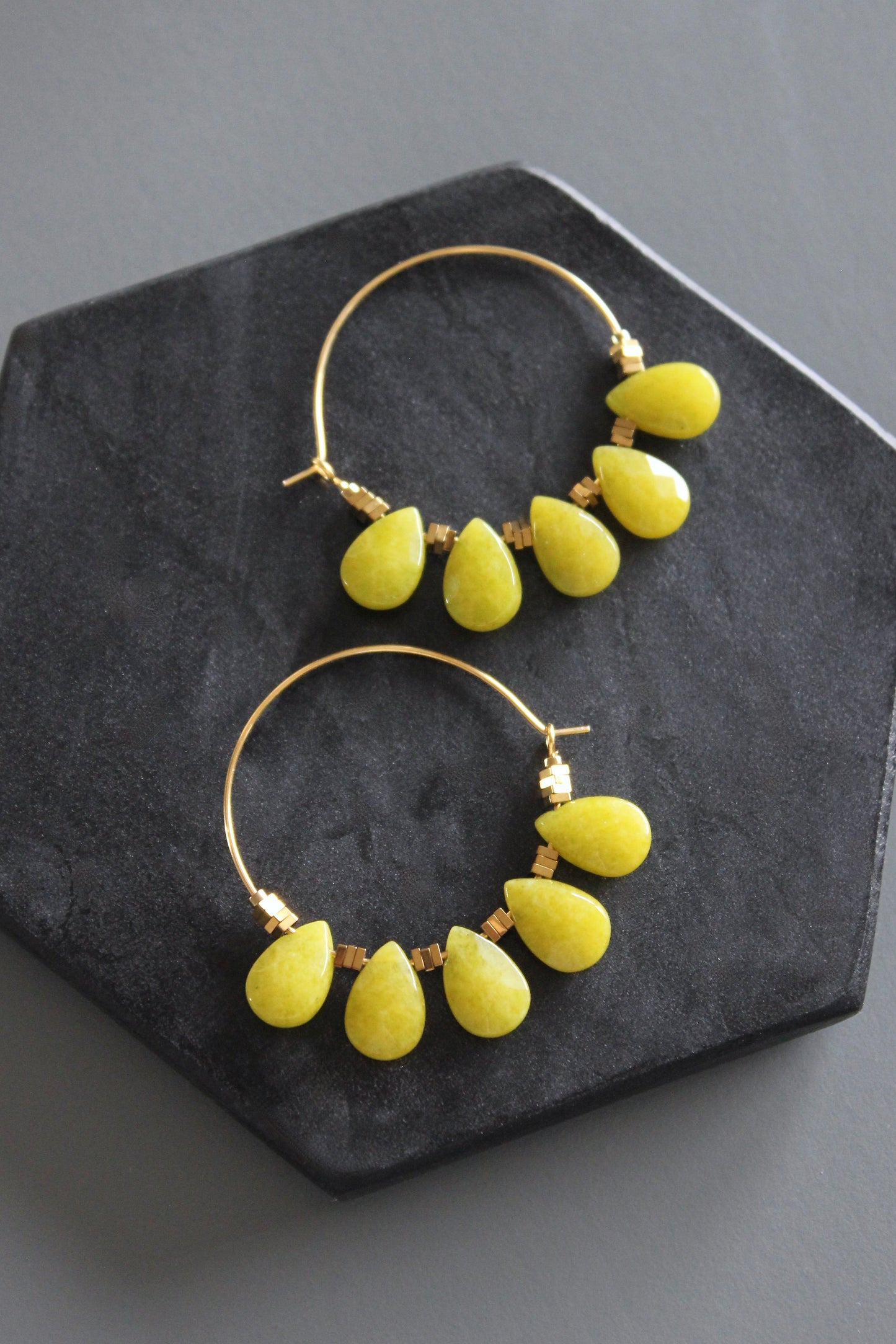 MLNE08 Dyed olive jade hoop earrings
