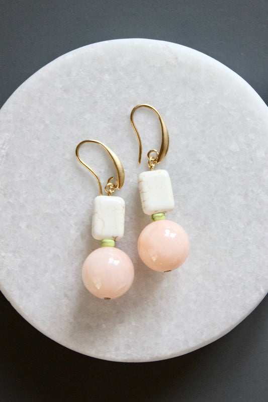 MLNE13 Pink jade and white earrings