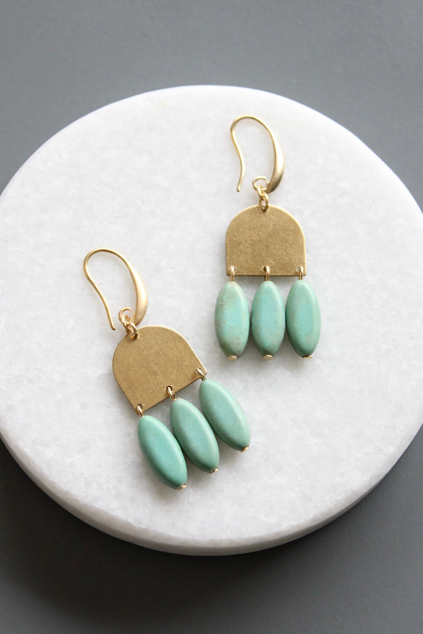 MLNE18 Turquoise geometric earrings