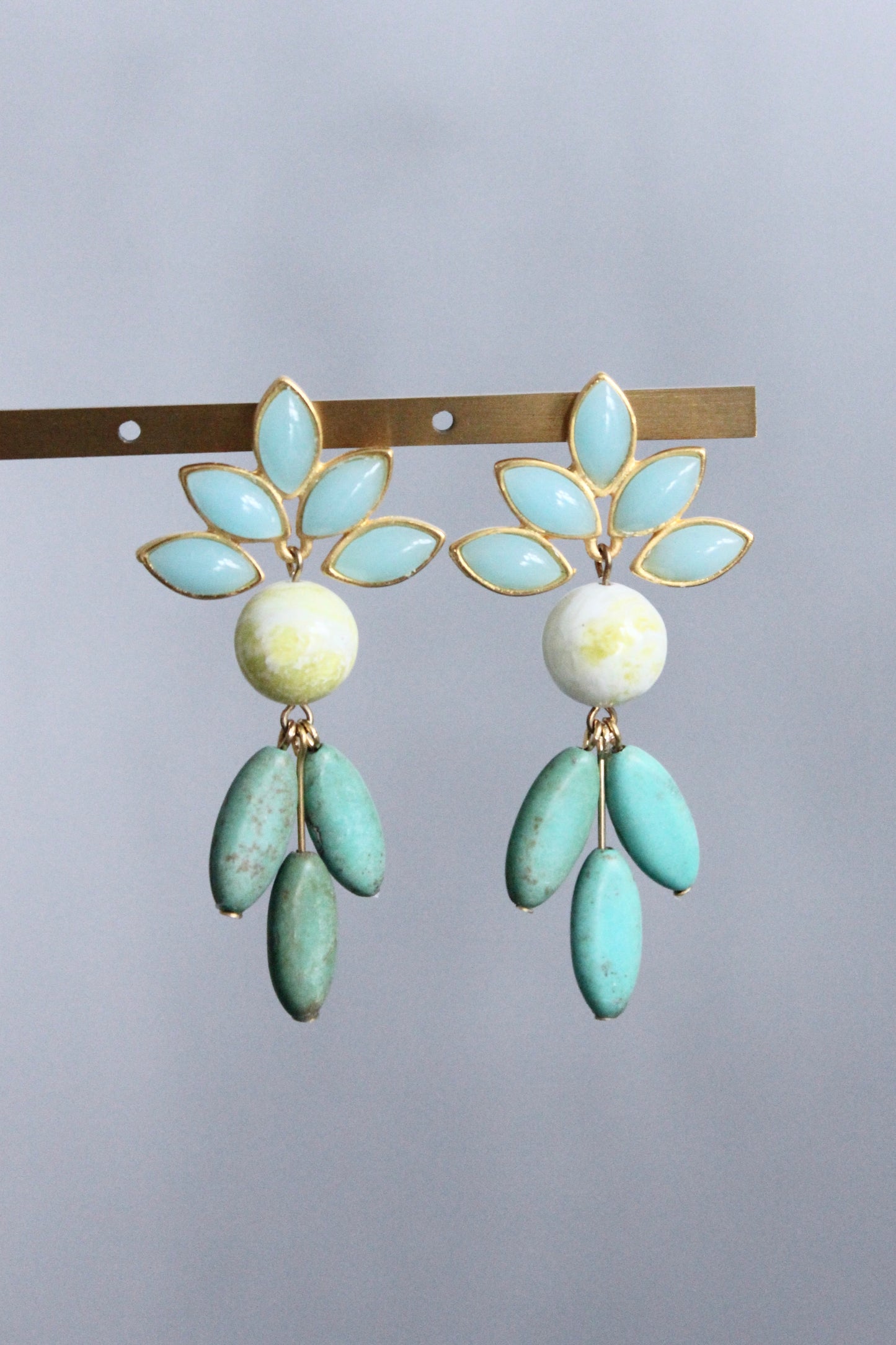MLNE21 Post earrings with vintage glass and turquoise