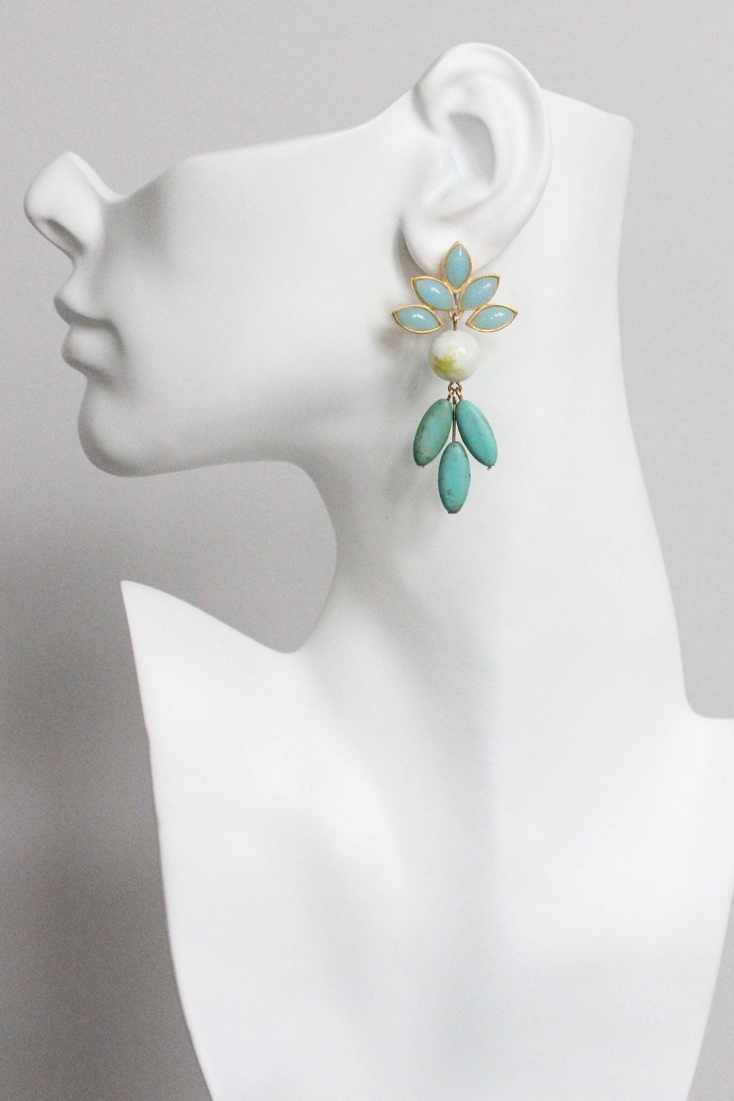 MLNE21 Post earrings with vintage glass and turquoise