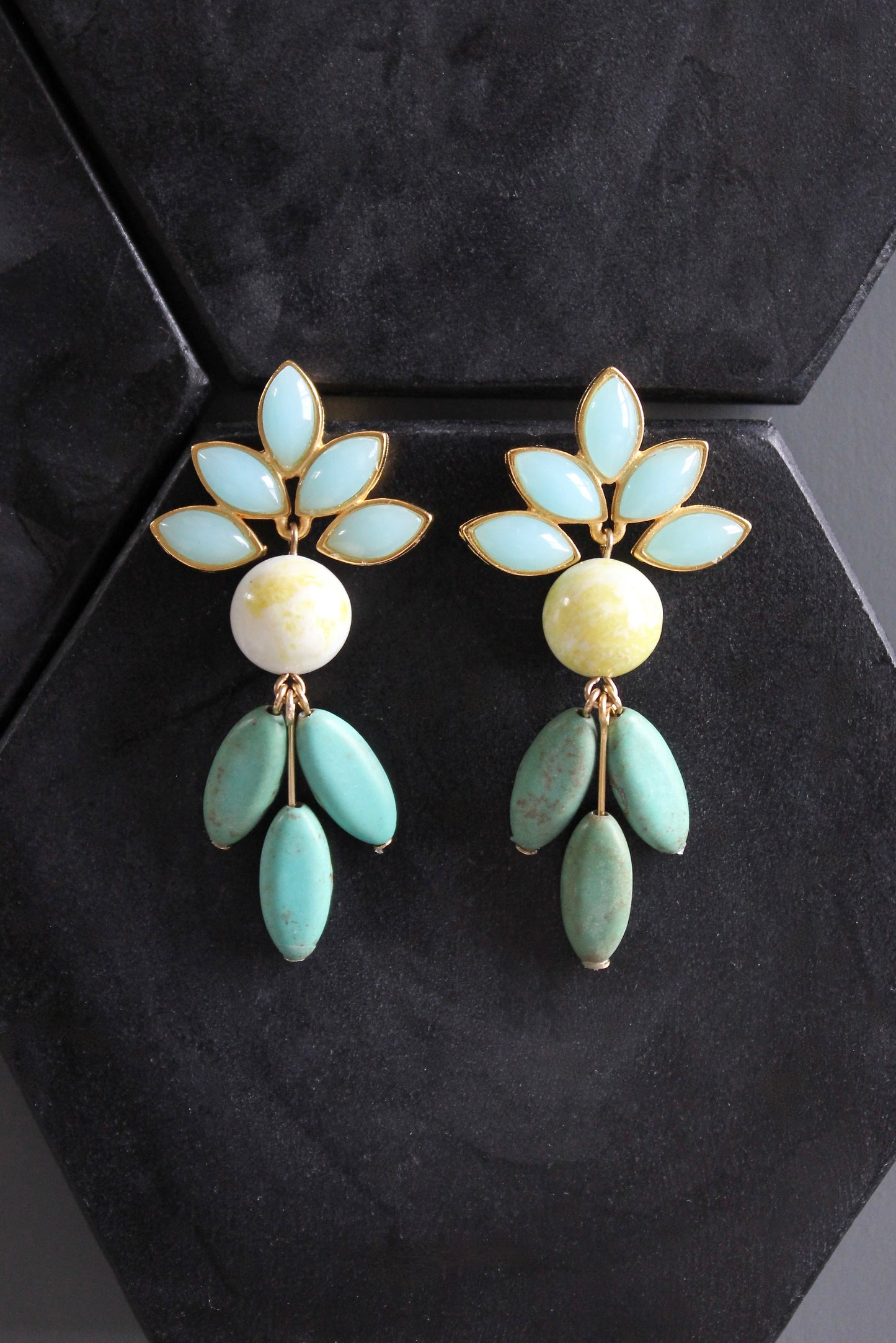 MLNE21 Post earrings with vintage glass and turquoise