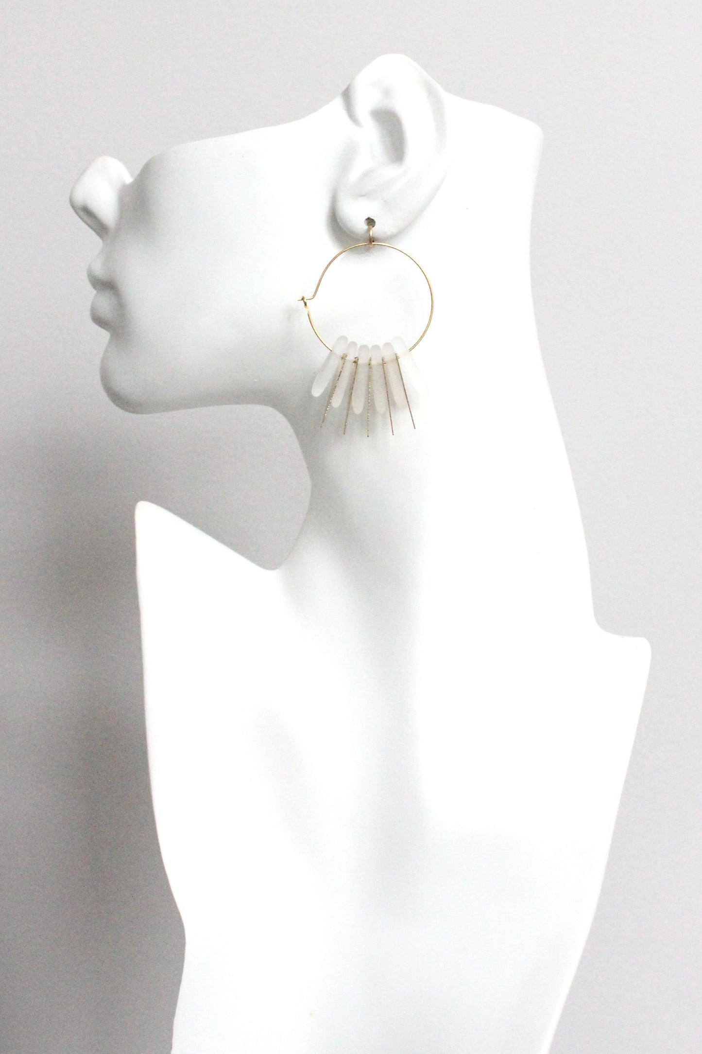 MLNE22 Frosted crystal glass geometric hoop earrings