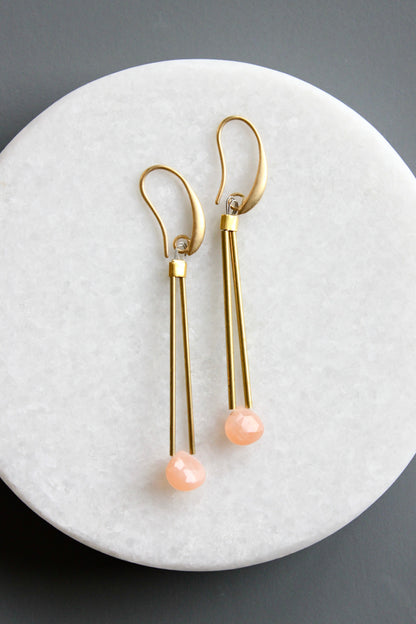 MLNE27 Pink moonstone geometric earrings