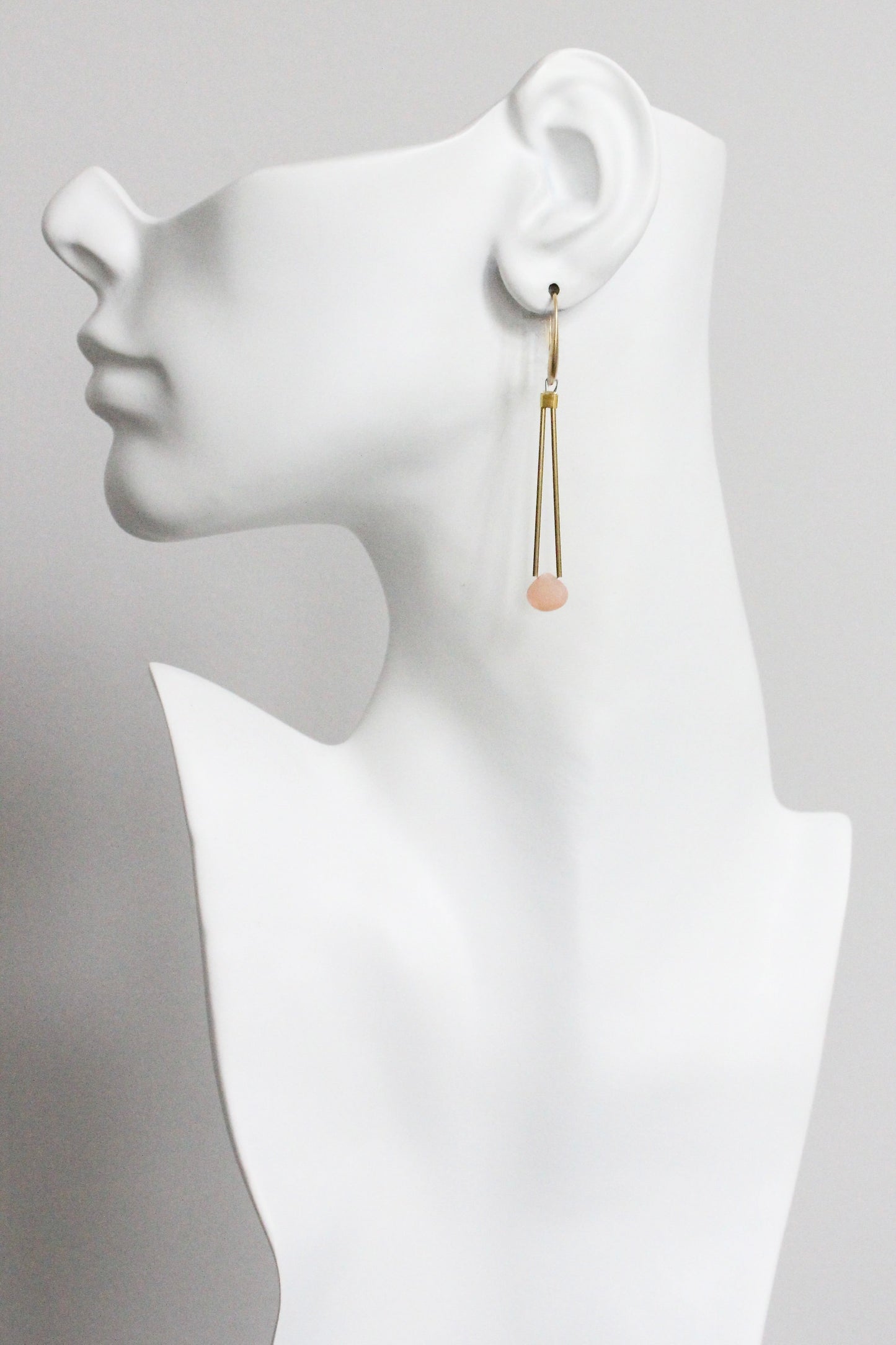 MLNE27 Pink moonstone geometric earrings