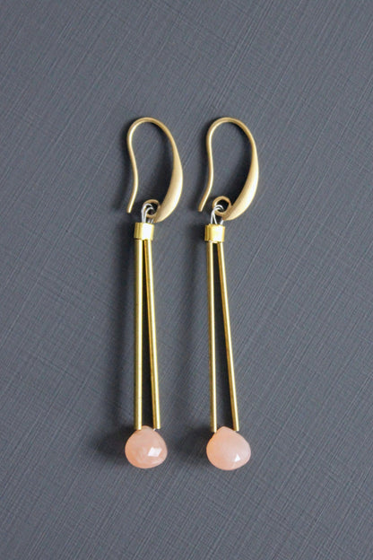 MLNE27 Pink moonstone geometric earrings